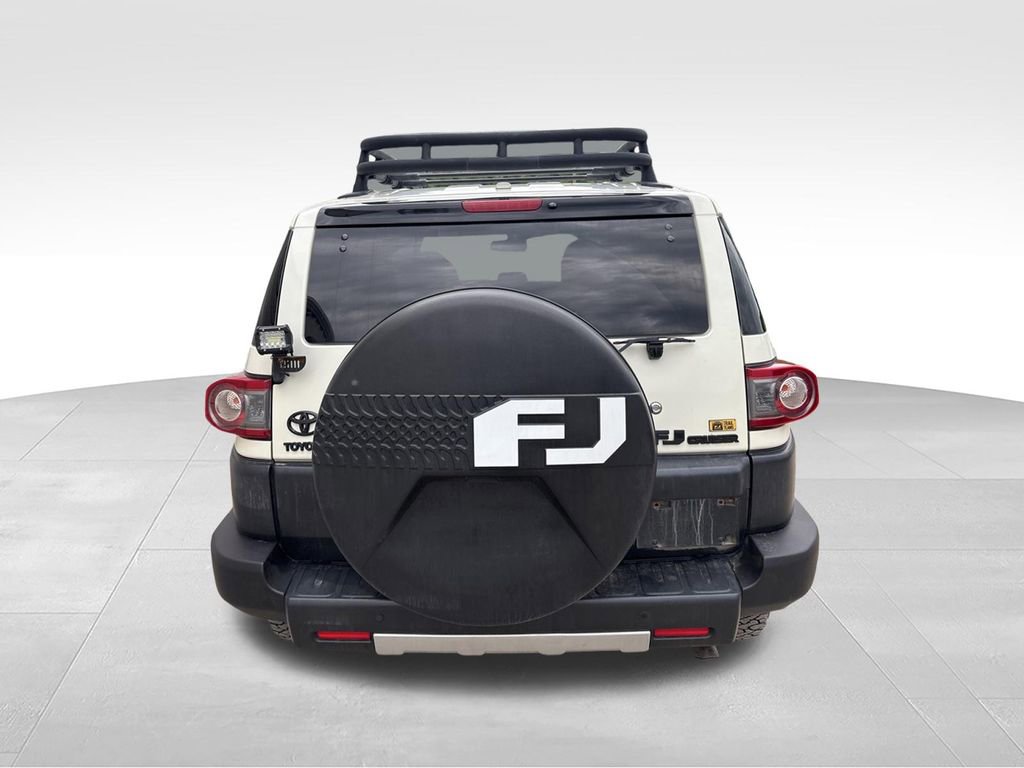 Used 2014 Toyota FJ Cruiser 4WD w/ Upgrade Package image 4