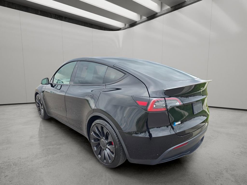 Used 2022 Tesla Model Y Performance AWD/4WD image 3