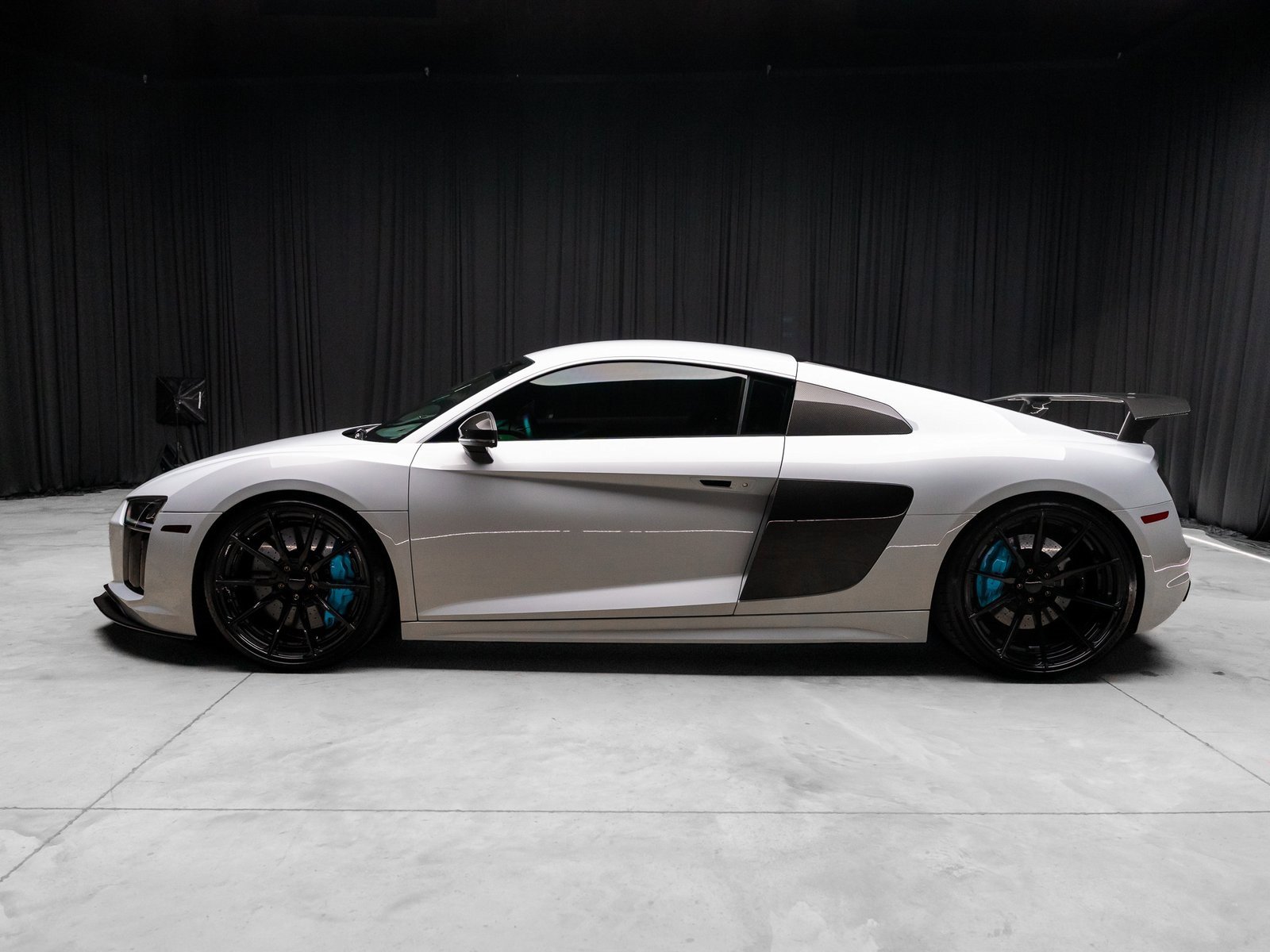 Used 2017 Audi R8 V10 plus image 14