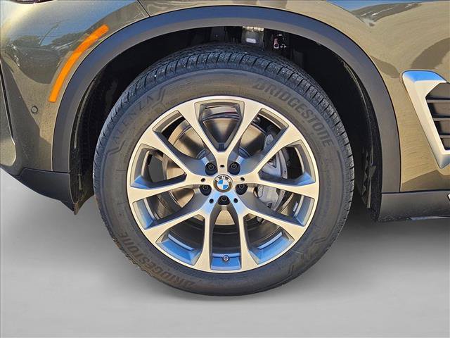 Used 2026 BMW X5 sDrive40i w/ Parking Assistance Package RWD image 8