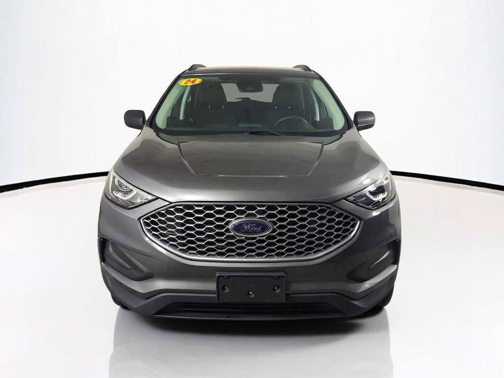 Used 2024 Ford Edge SE AWD/4WD image 3