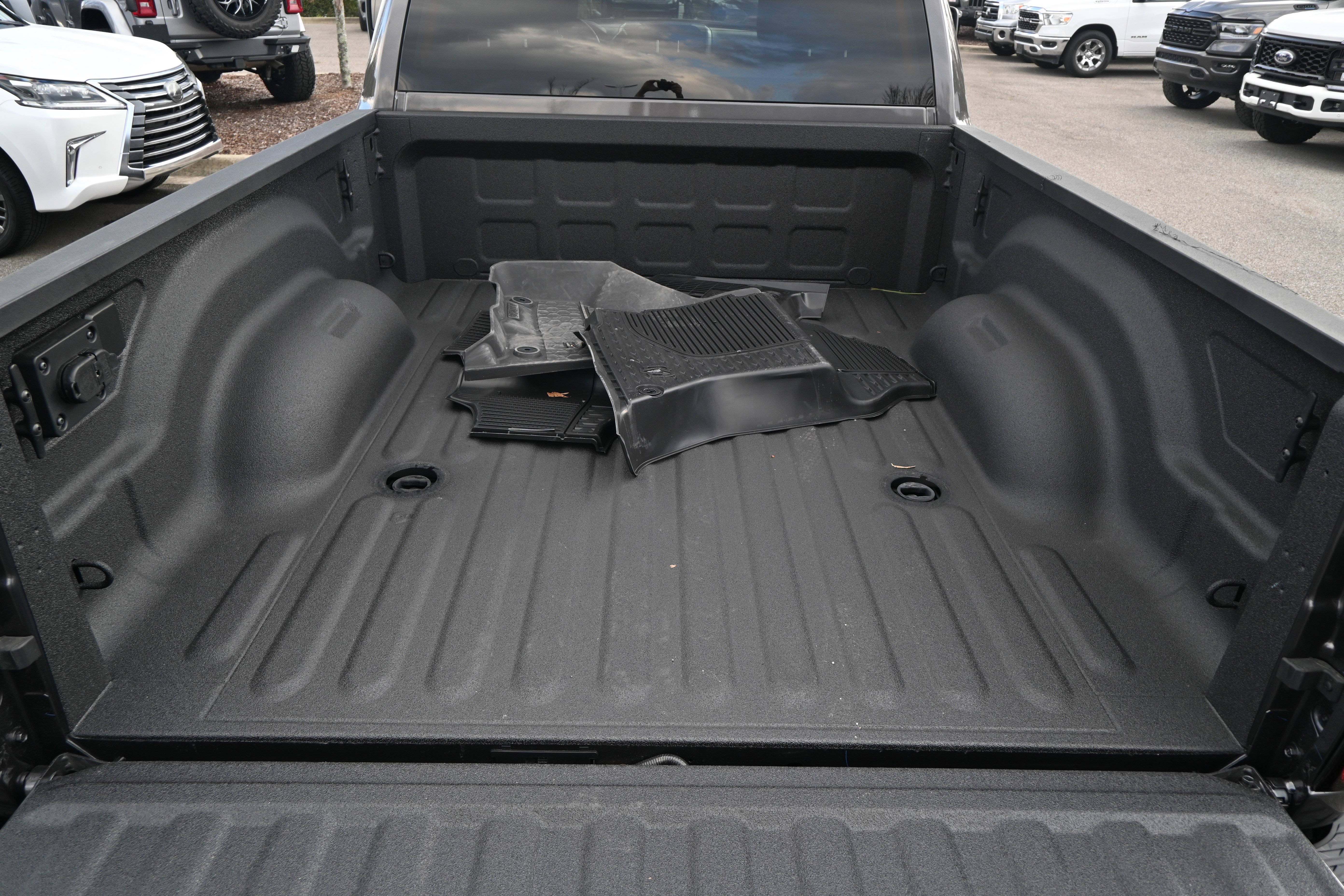 Used 2026 RAM 2500 Warlock AWD/4WD image 32