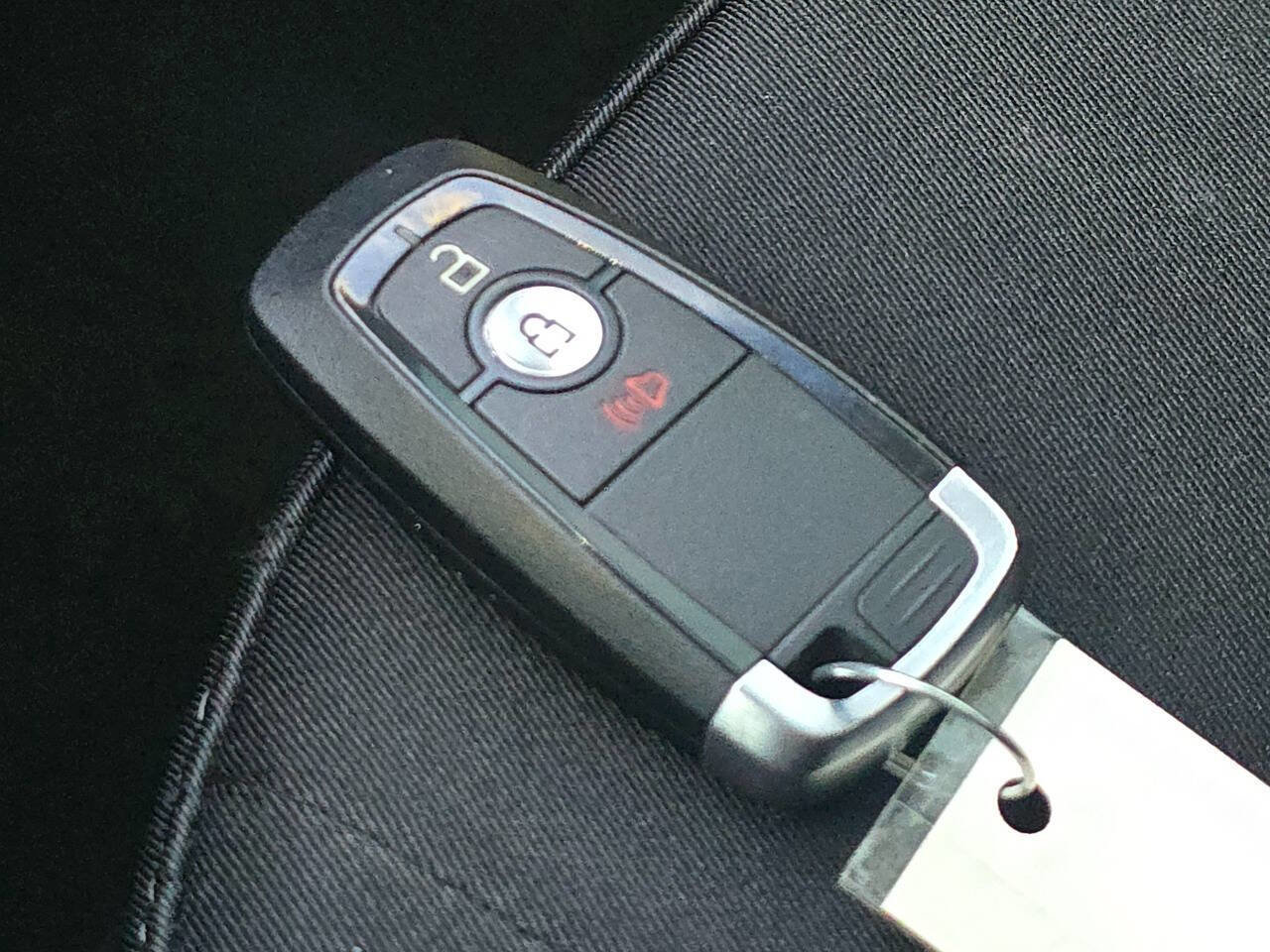 Used 2018 Ford Edge SE image 31