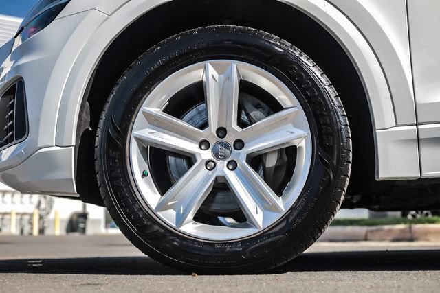 Used 2019 Audi Q8 Premium w/ Convenience Package AWD/4WD image 19