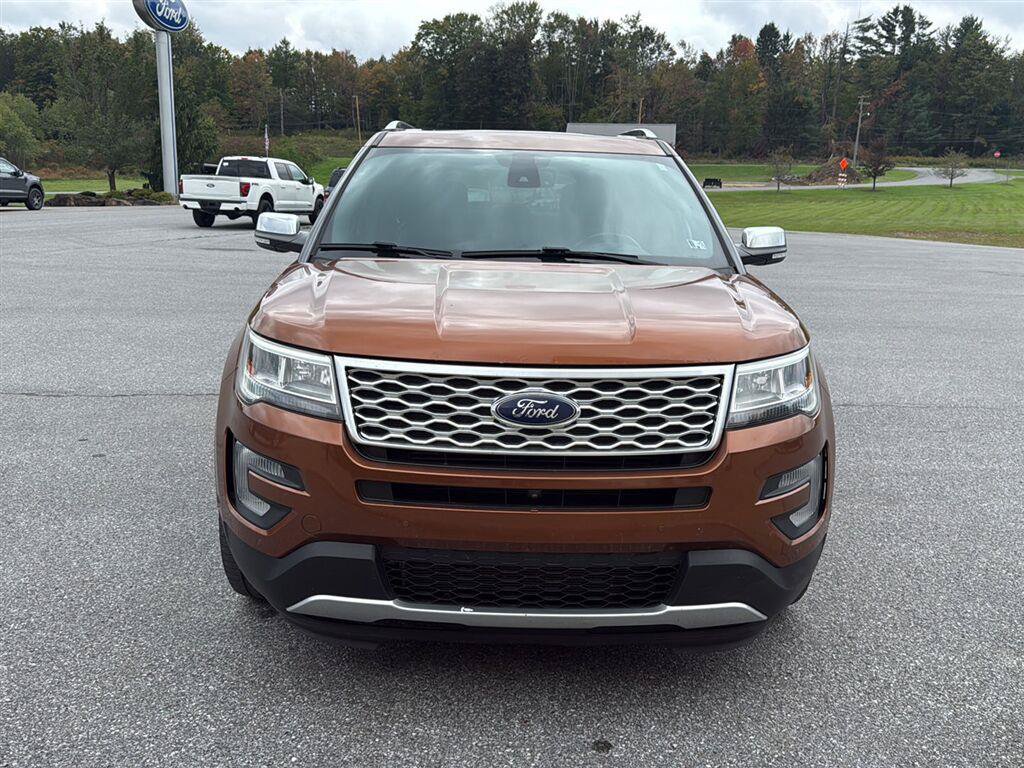Used 2017 Ford Explorer Platinum AWD/4WD image 3
