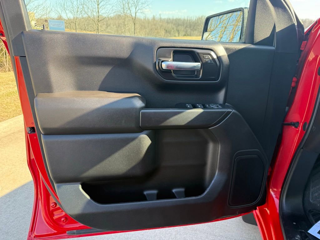 Used 2023 Chevrolet Silverado 1500 Custom image 23