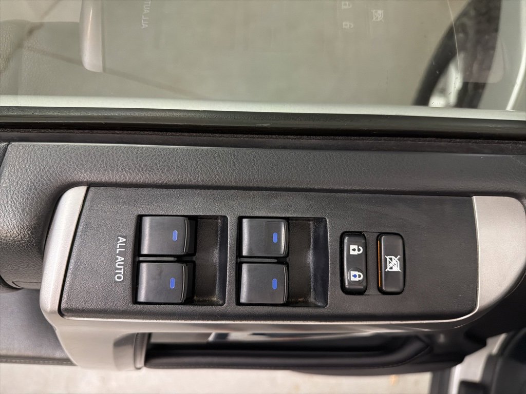 Used 2018 Toyota 4Runner SR5 Premium image 12