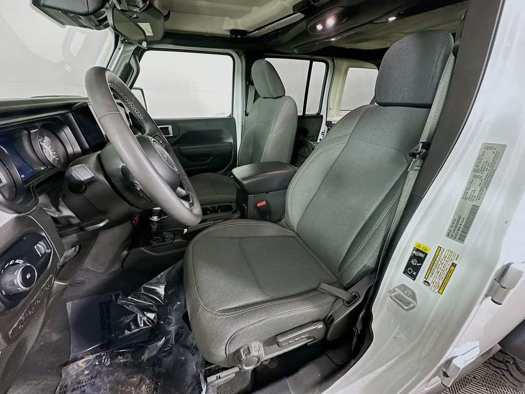 Certified 2025 Jeep Wrangler Willys image 31
