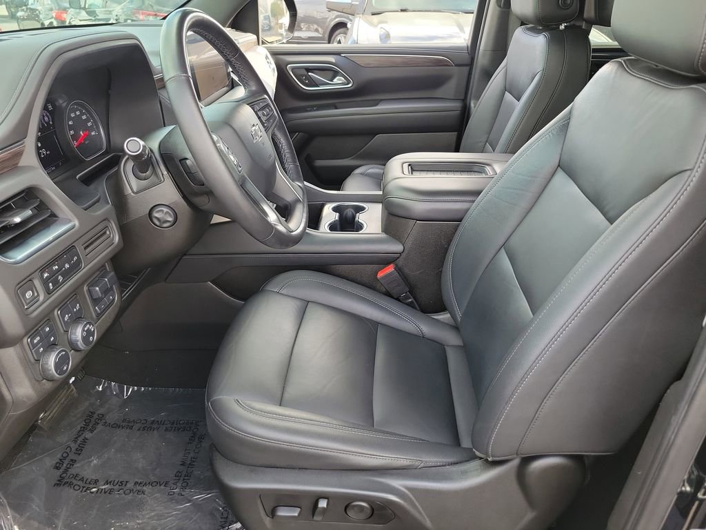 Used 2021 Chevrolet Tahoe Z71 w/ Z71 Off-Road Package AWD/4WD image 17