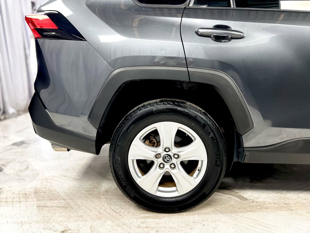 Used 2019 Toyota RAV4 XLE w/ All Weather Liner Package AWD/4WD image 9