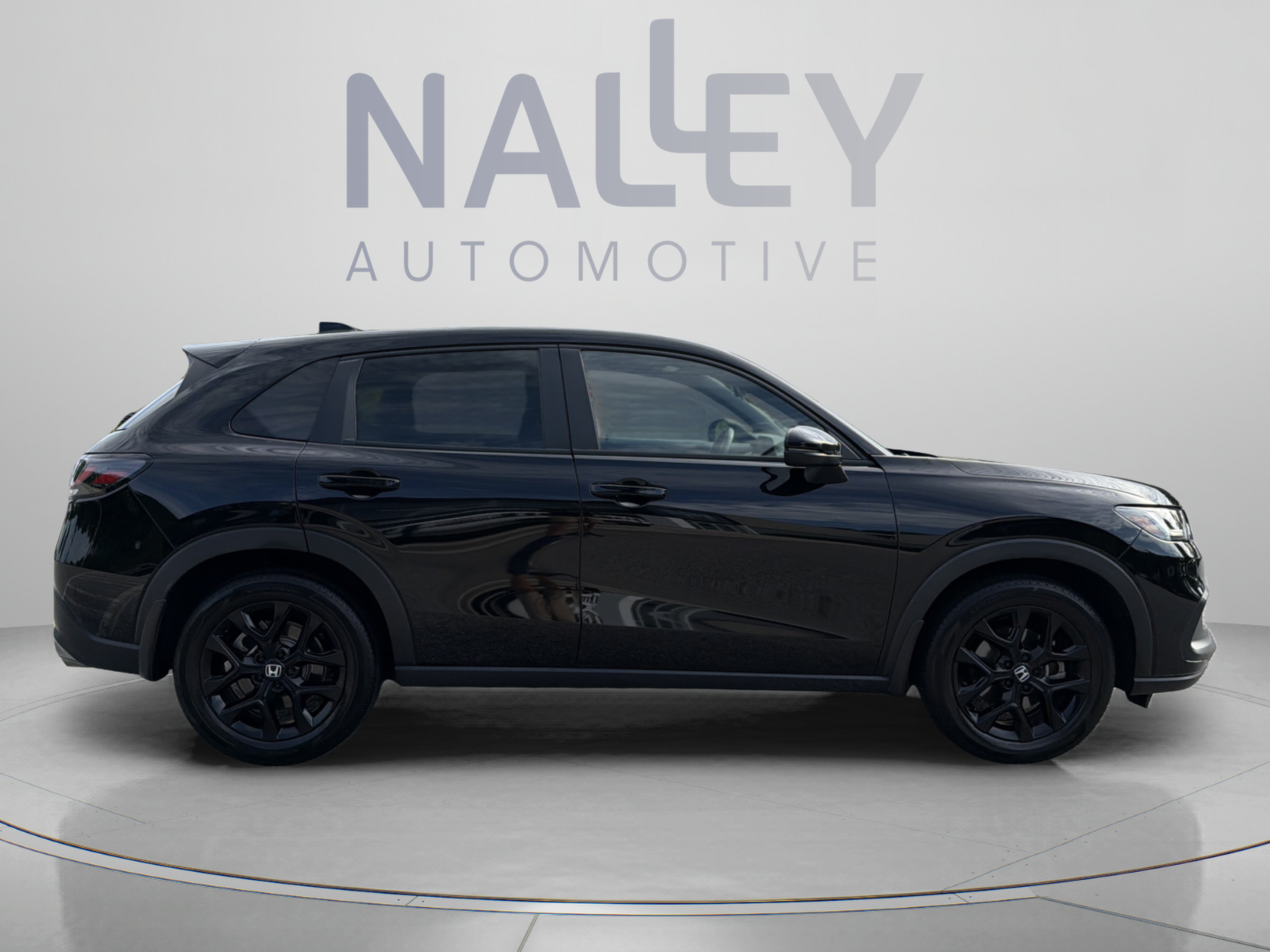 Used 2023 Honda HR-V Sport image 6