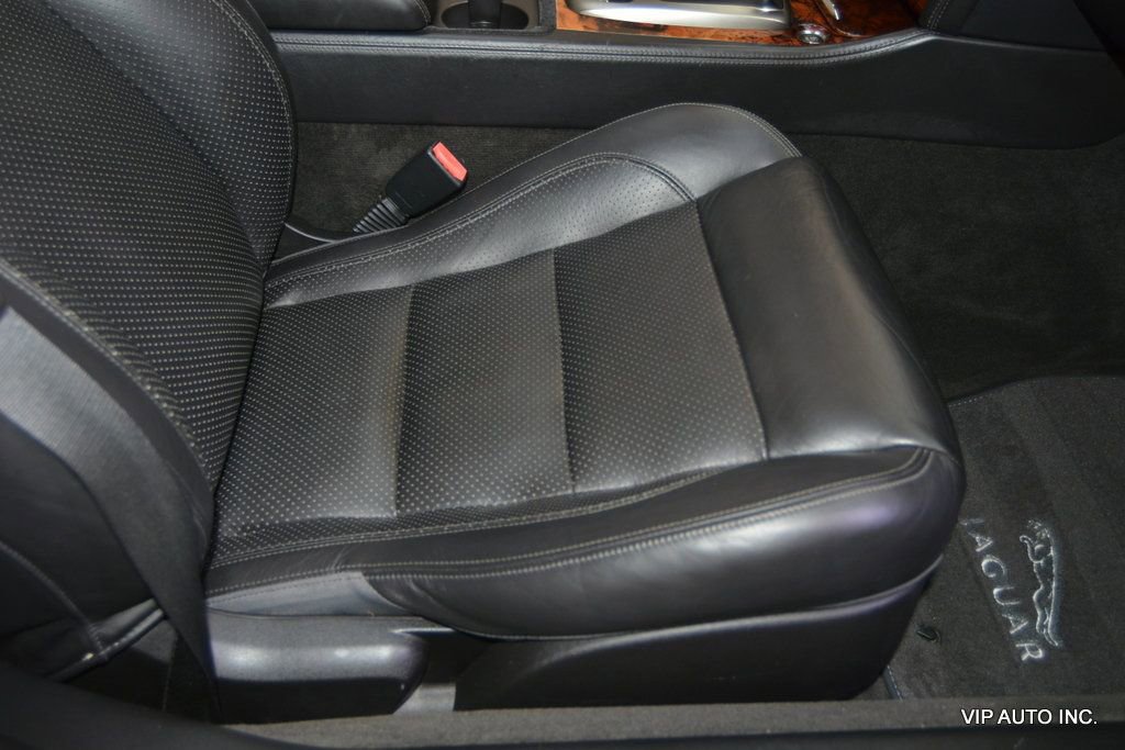 Used 2007 Jaguar XK Convertible image 20