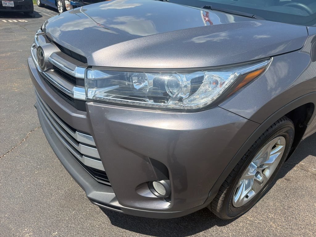 Used 2018 Toyota Highlander Limited AWD/4WD image 15