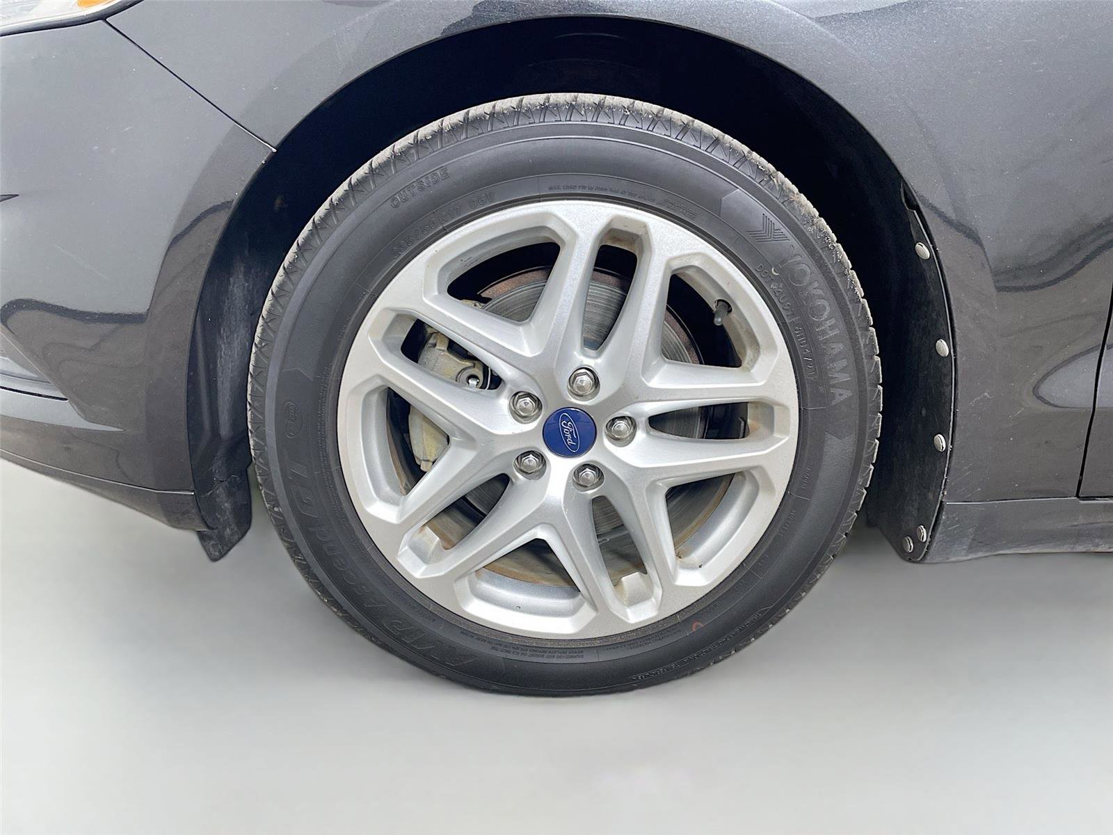 Used 2013 Ford Fusion SE FWD image 26