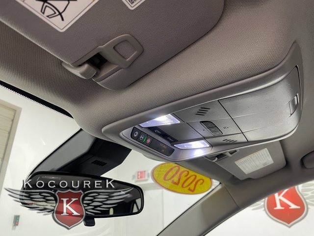 Used 2020 Chevrolet Equinox LT image 18