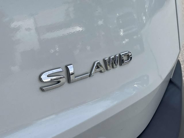 Used 2021 Nissan Rogue SL AWD/4WD image 11