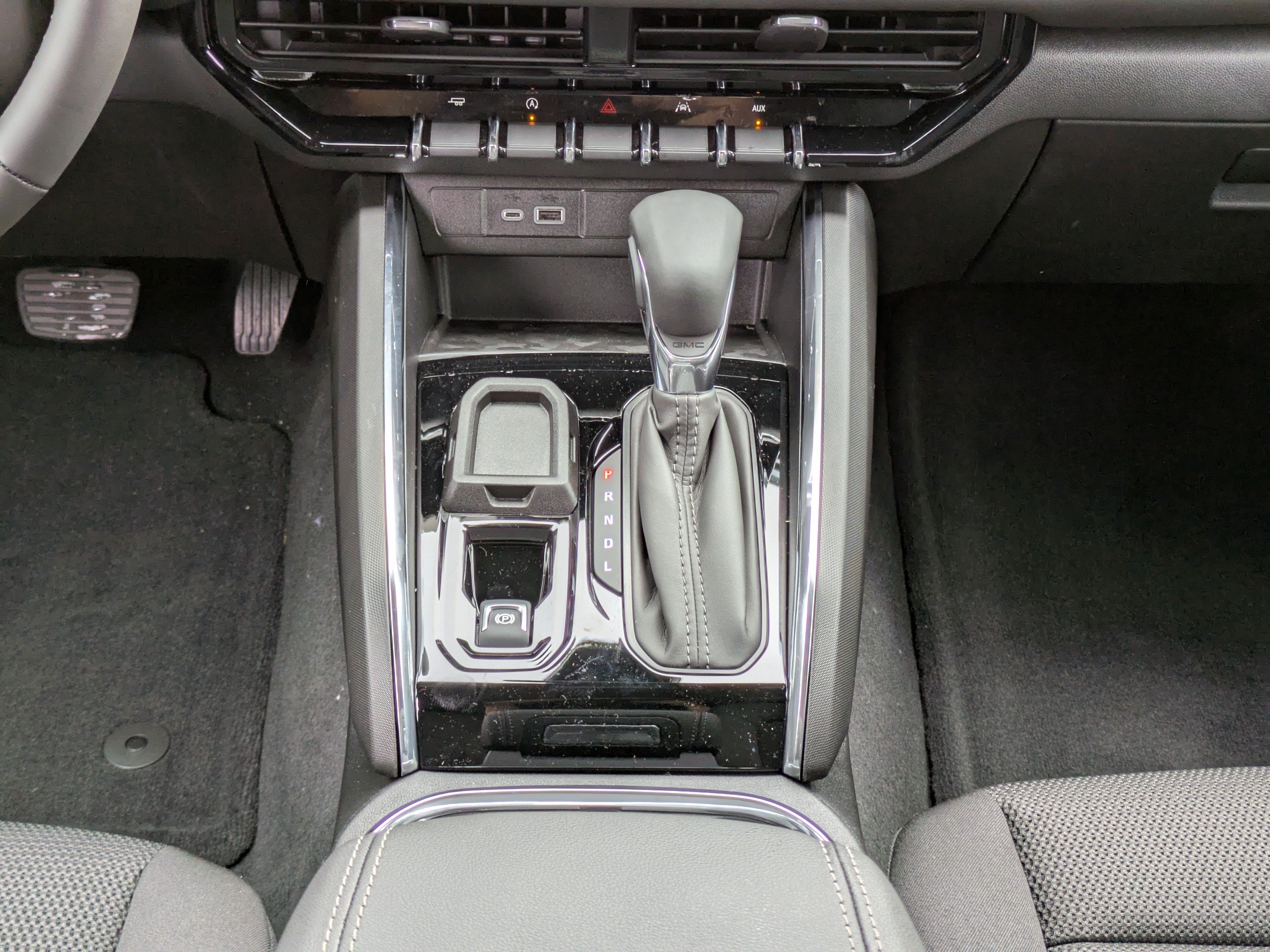 New 2026 GMC Canyon Elevation w/ Convenience Package RWD image 19