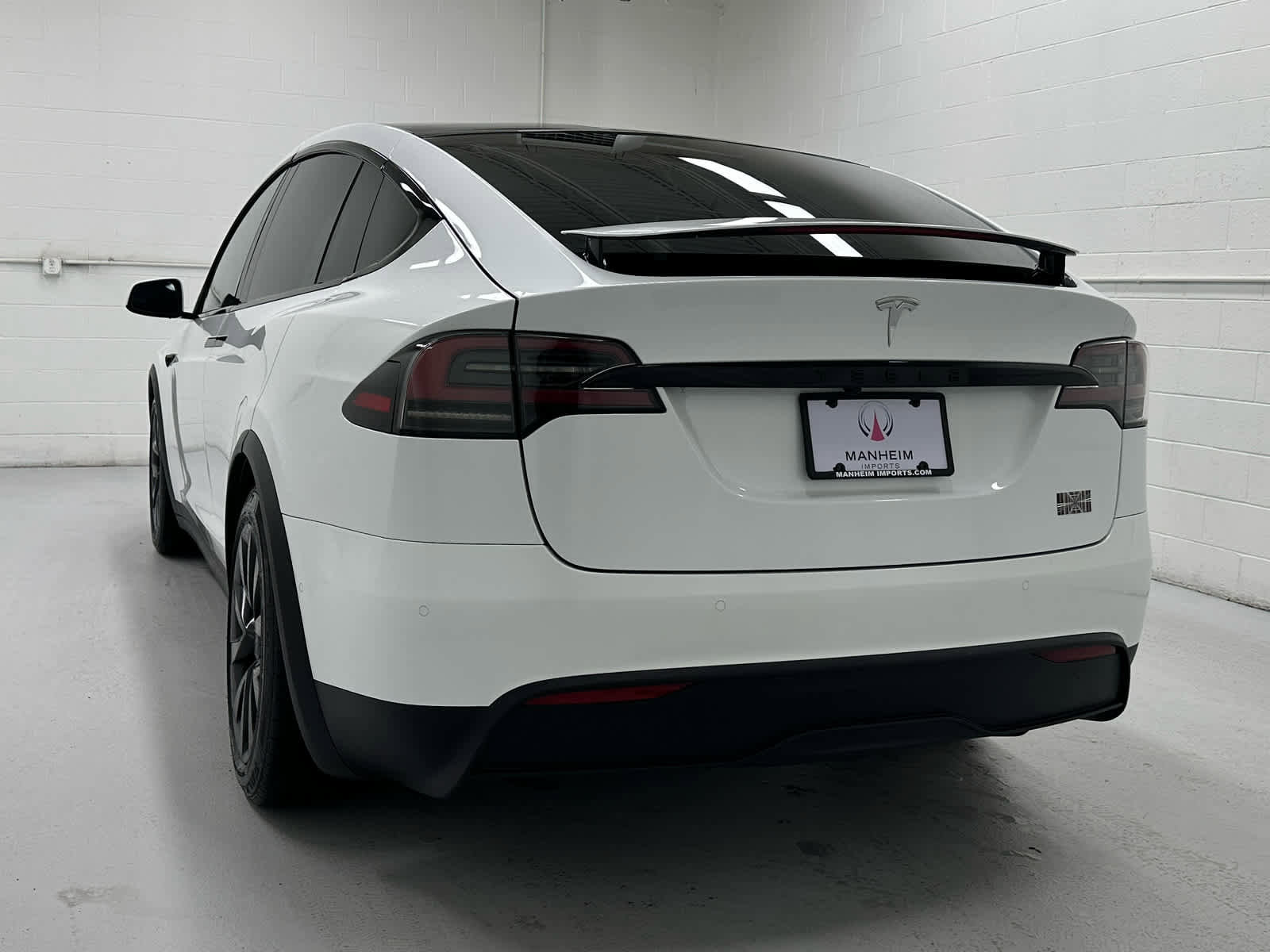 Used 2022 Tesla Model X Plaid AWD/4WD image 8