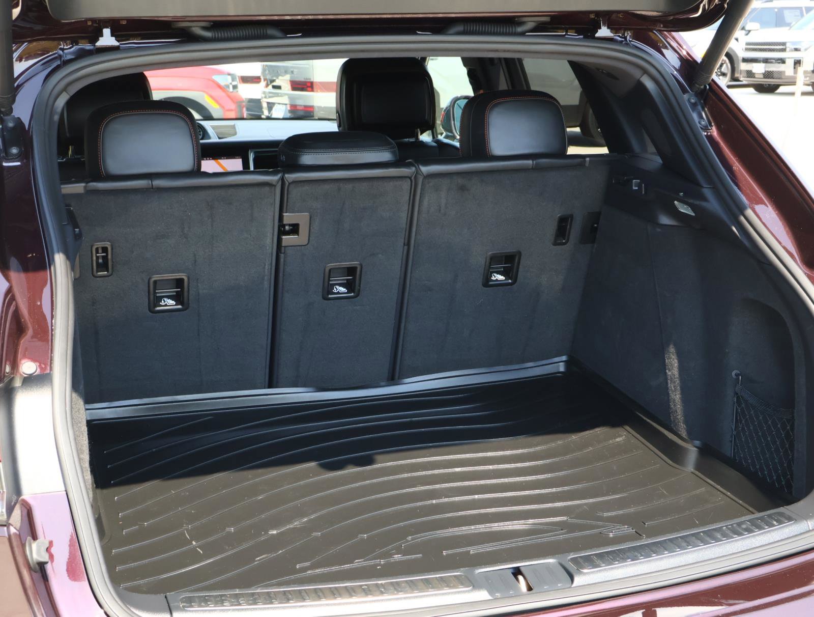 Used 2023 Porsche Macan S image 23