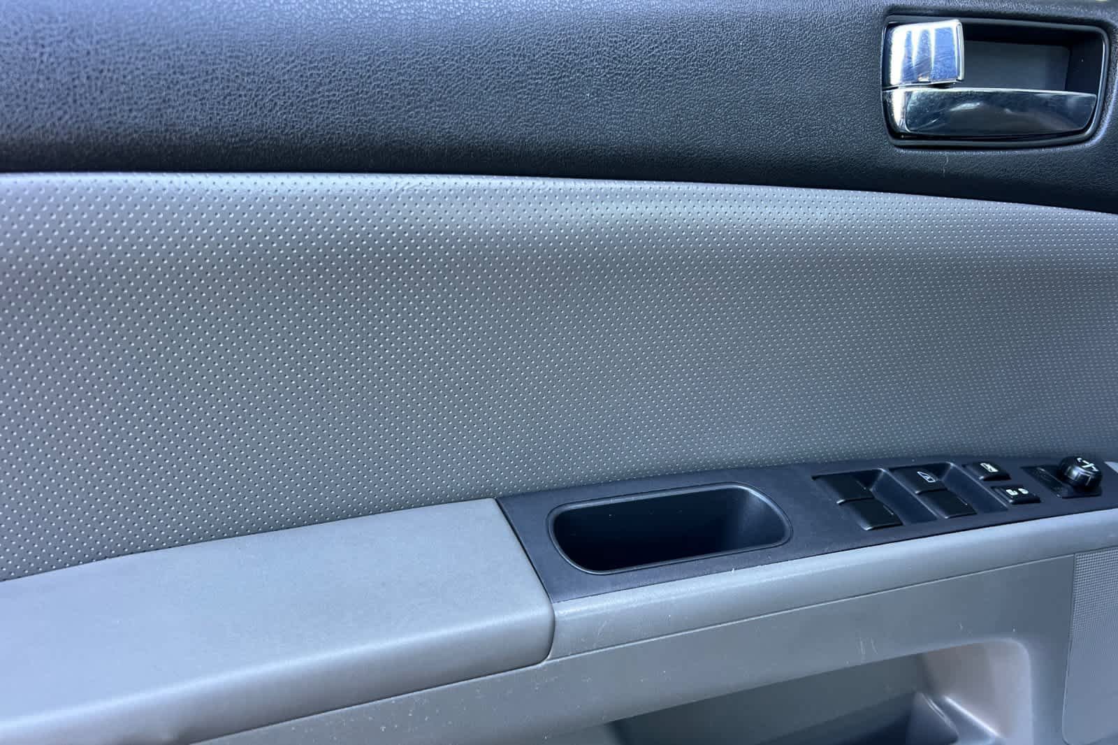 Used 2007 Nissan Sentra 2.0 SL w/ Sunroof Pkg FWD image 12