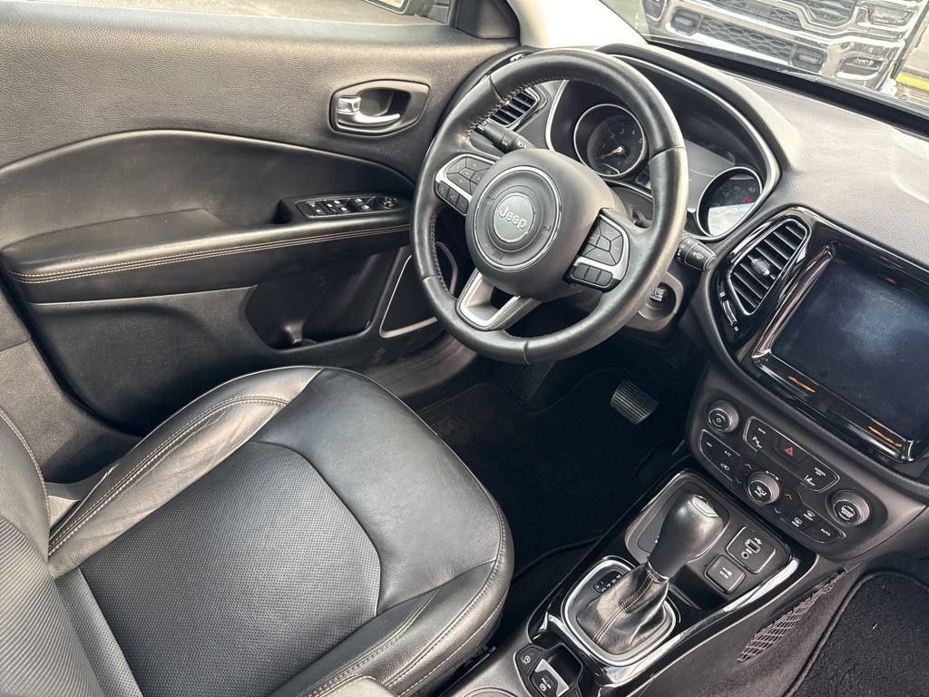 Used 2018 Jeep Compass Limited w/ Navigation Group AWD/4WD image 26