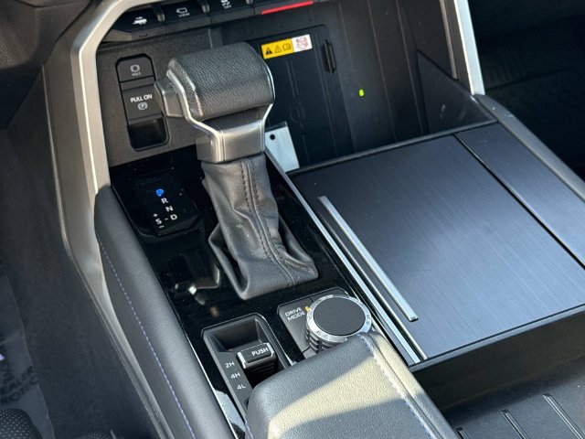 Used 2024 Toyota Sequoia Platinum AWD/4WD image 23