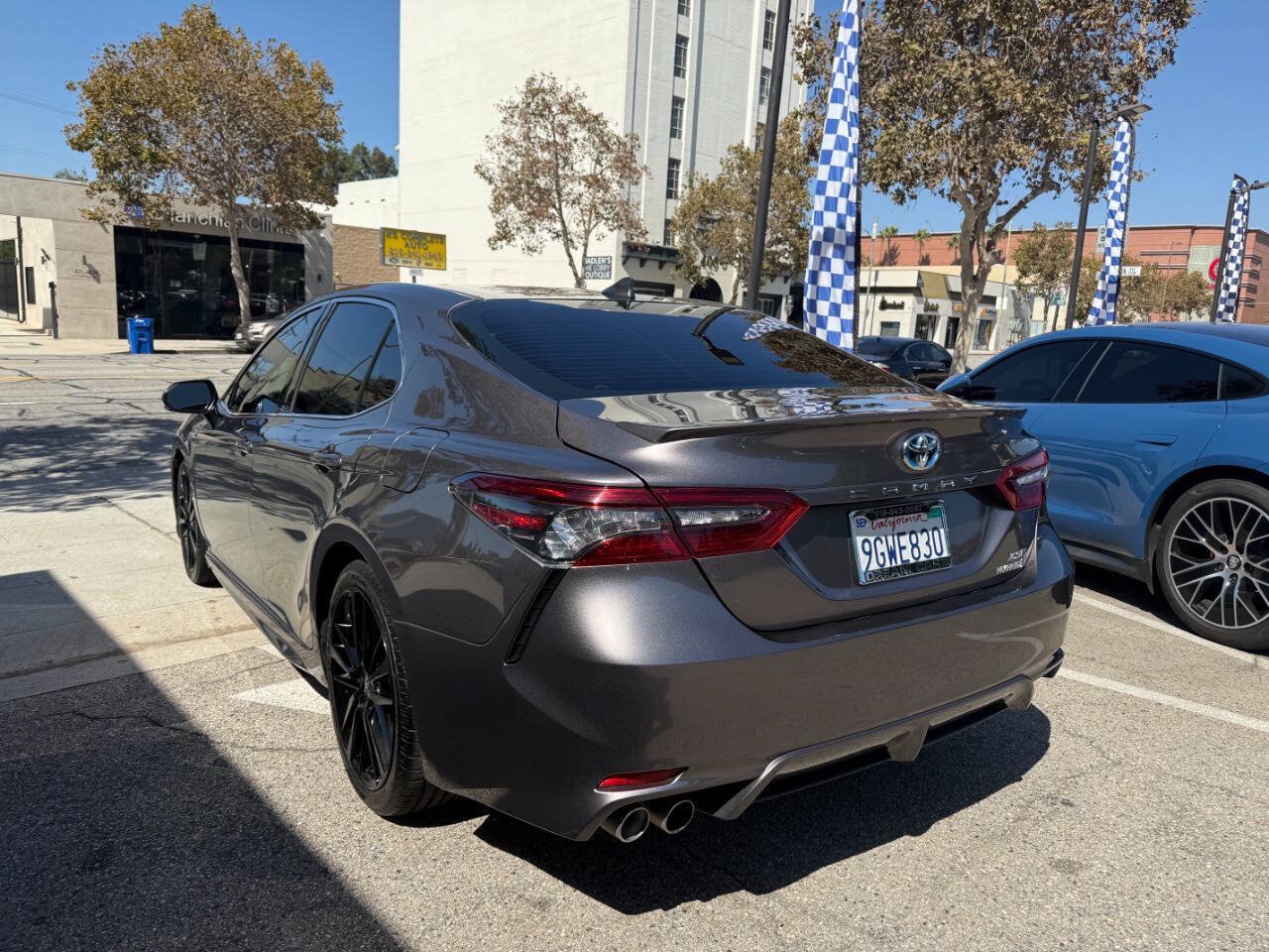 Used 2021 Toyota Camry XSE FWD image 14