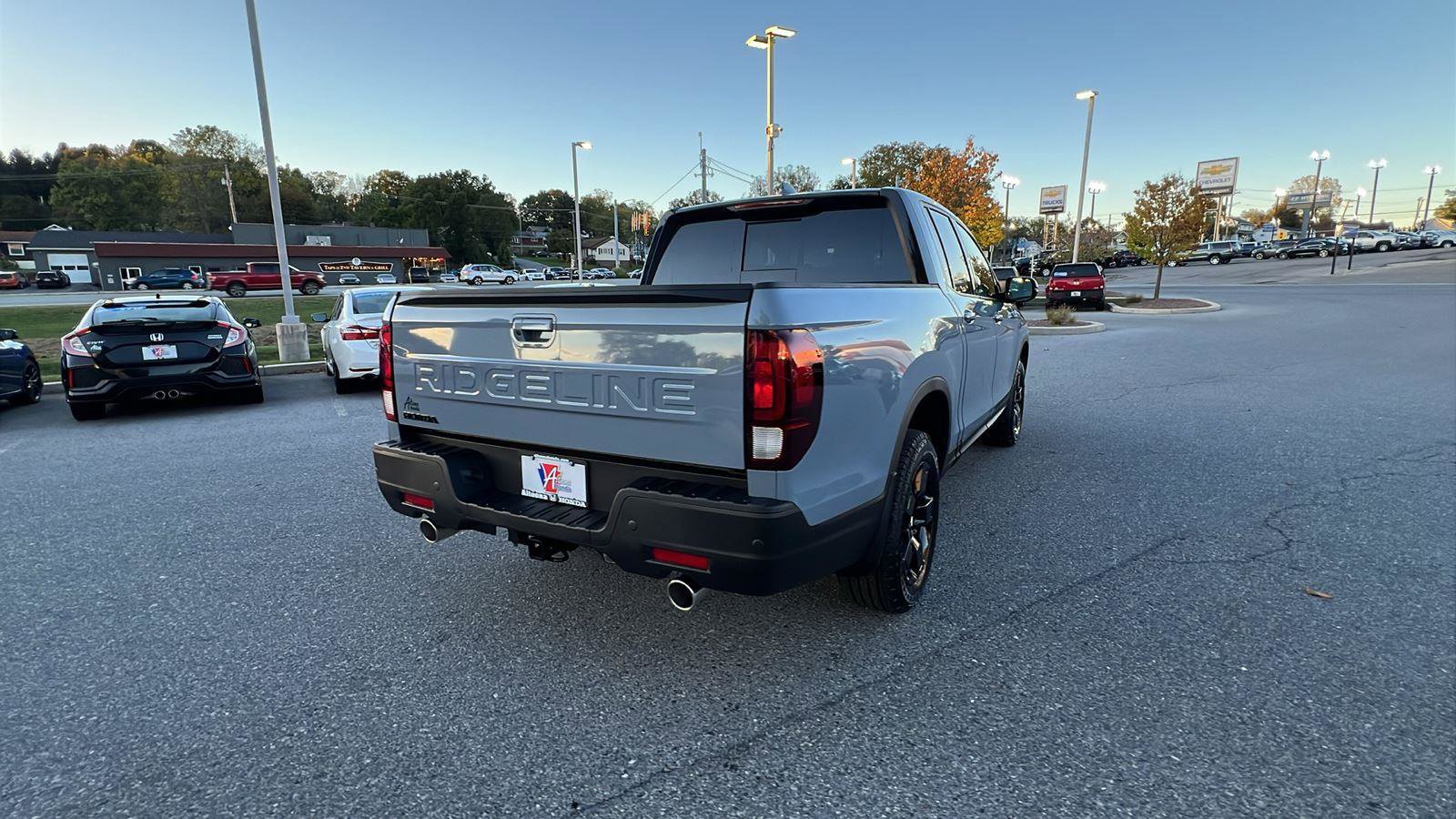 New 2026 Honda Ridgeline Black Edition image 4