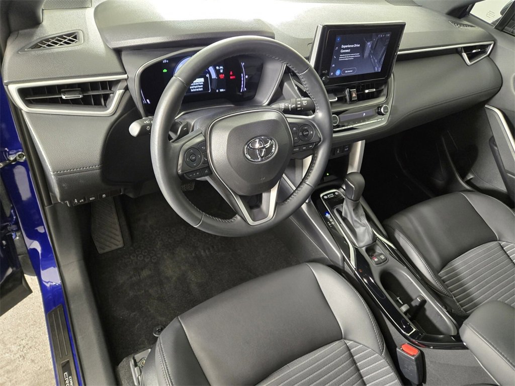 Used 2024 Toyota Corolla Cross XSE w/ Convenience Package image 16