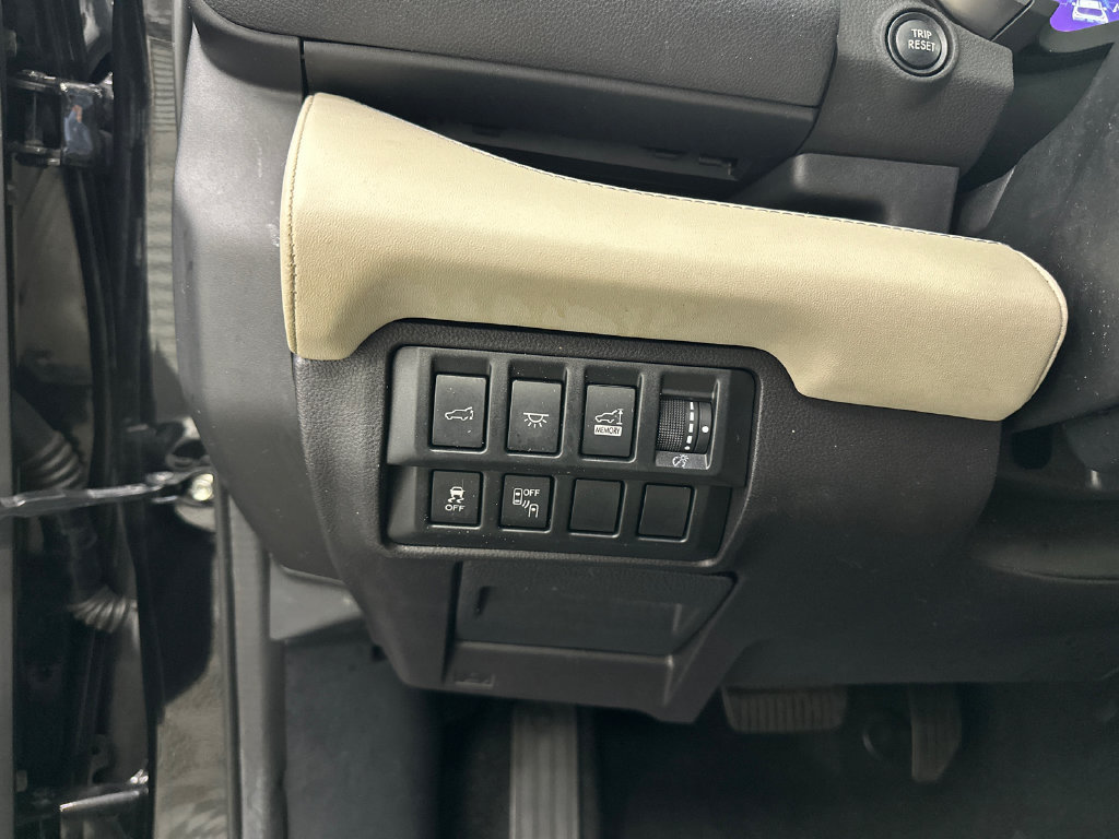 Used 2020 Subaru Ascent Limited w/ Technology Package AWD/4WD image 36