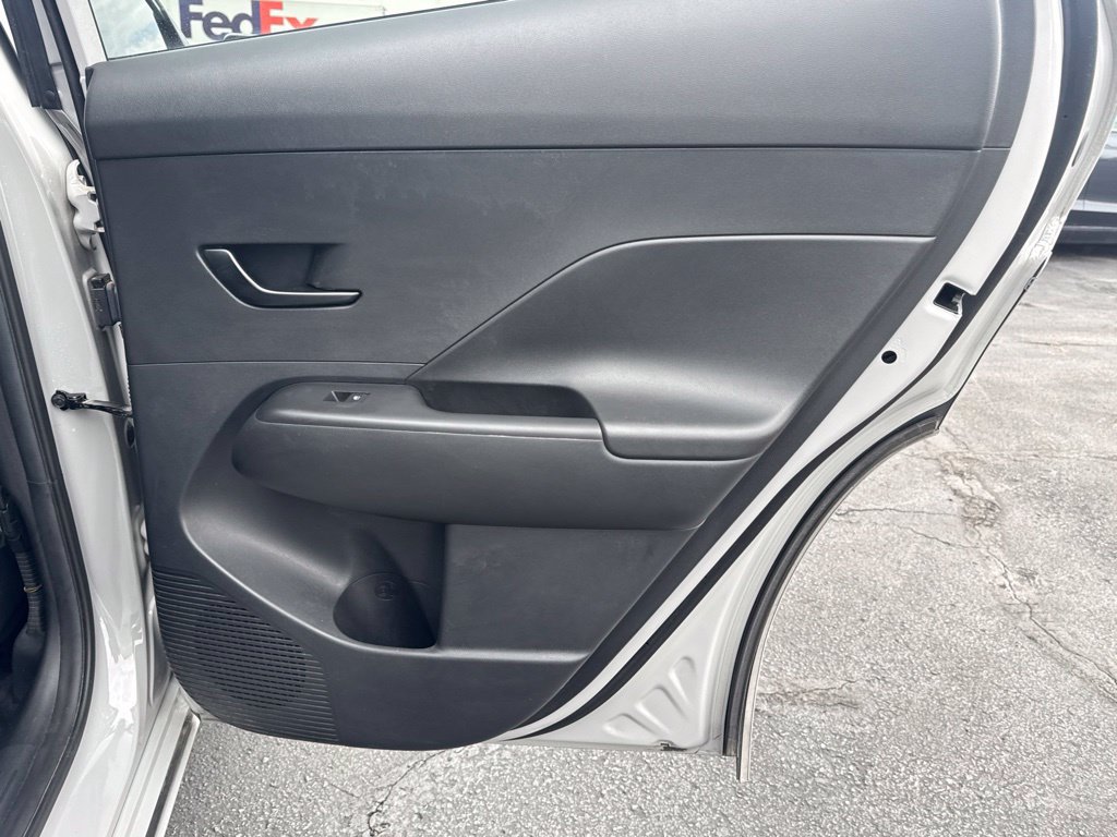 Used 2024 Hyundai Kona SEL FWD image 20