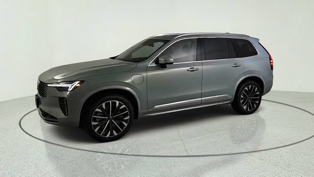 New 2026 Volvo XC90 T8 Plus w/ Protection Package AWD/4WD image 3