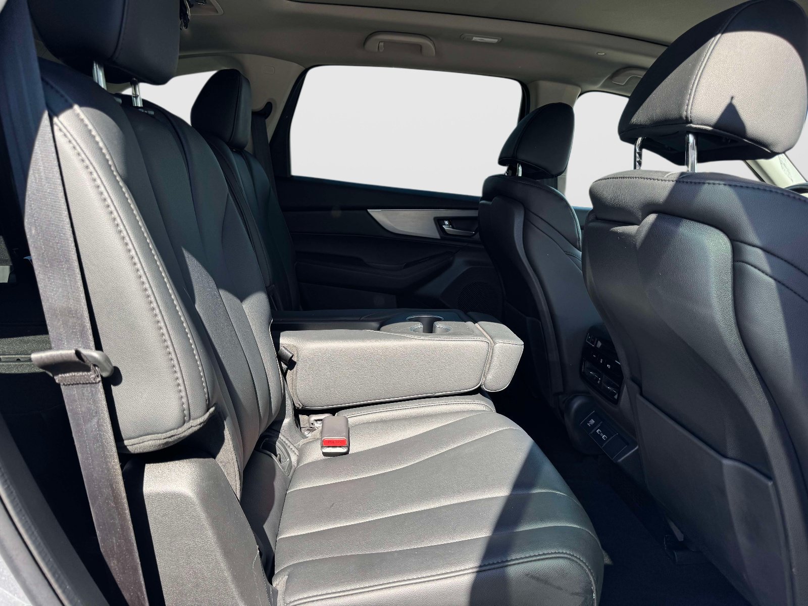 Used 2024 Acura MDX SH-AWD image 10