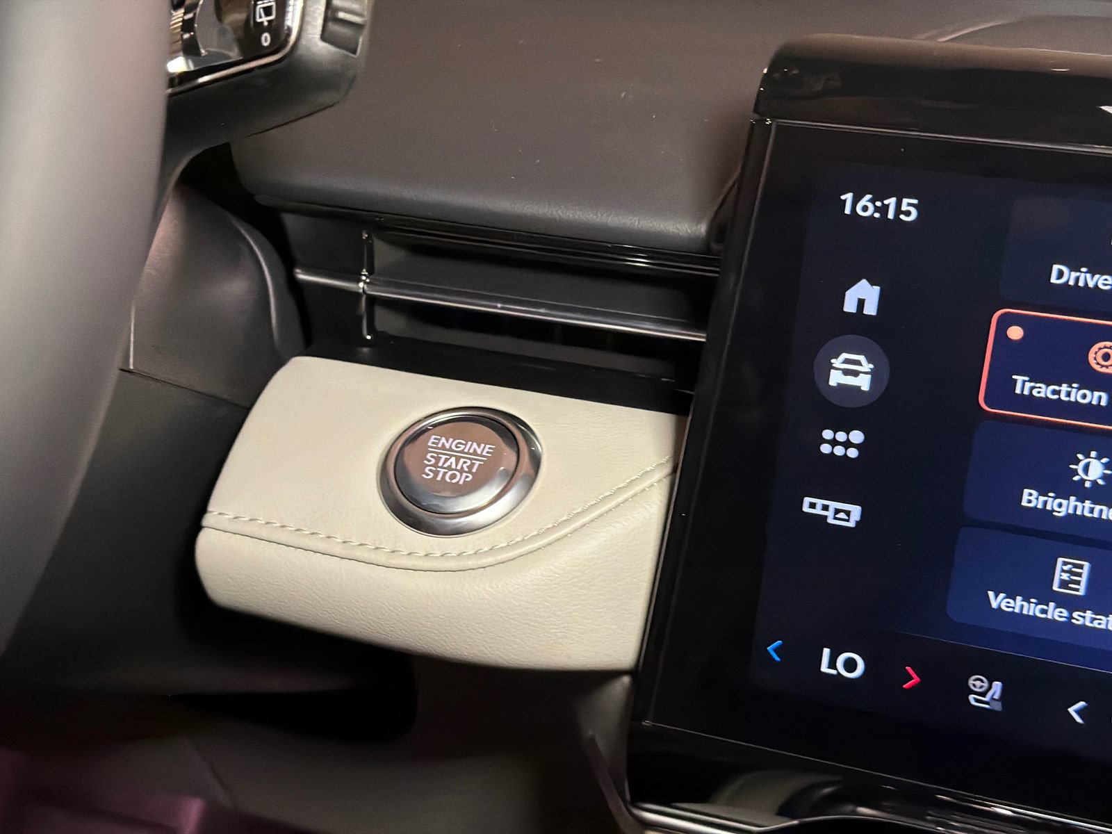 New 2026 Lincoln Nautilus Reserve AWD/4WD image 26