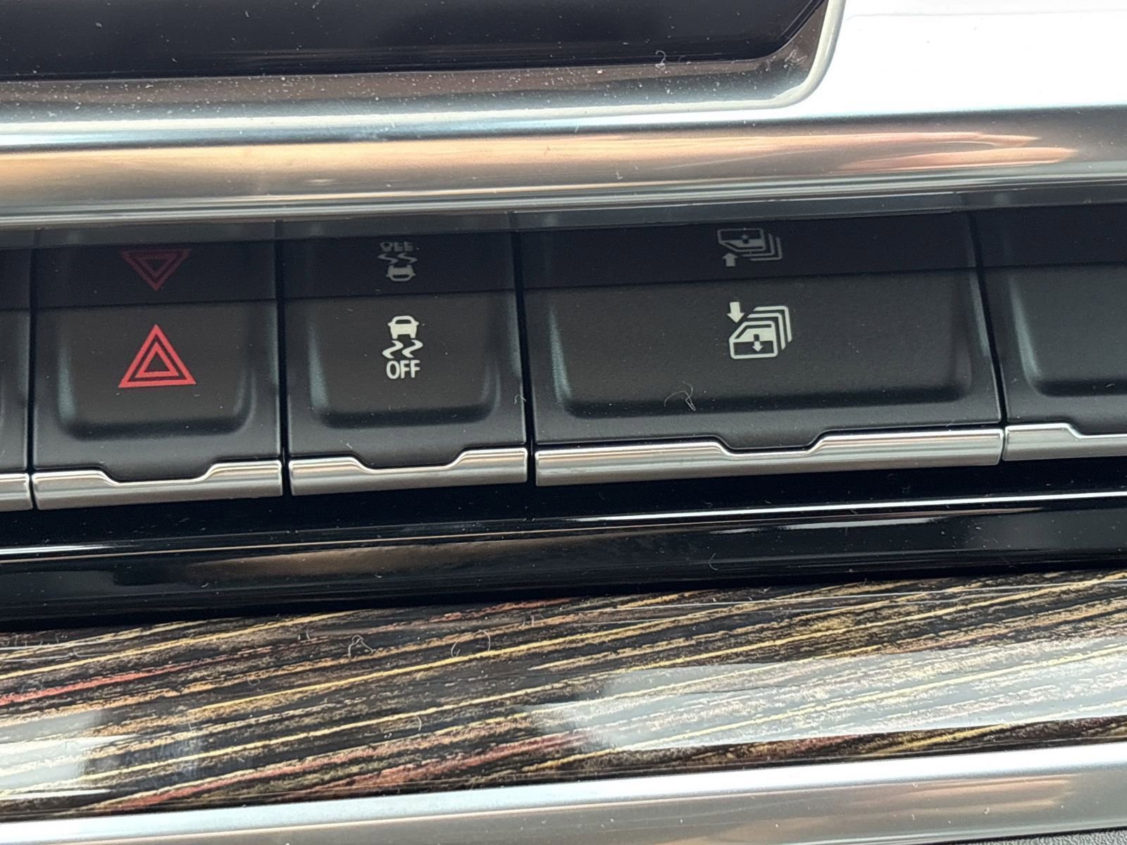 New 2025 GMC Sierra 1500 SLE w/ Preferred Package image 8