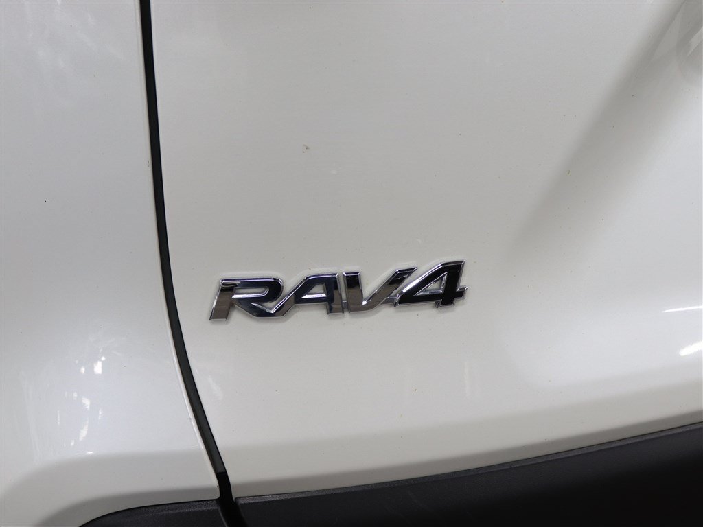 Used 2022 Toyota RAV4 Limited AWD/4WD image 7