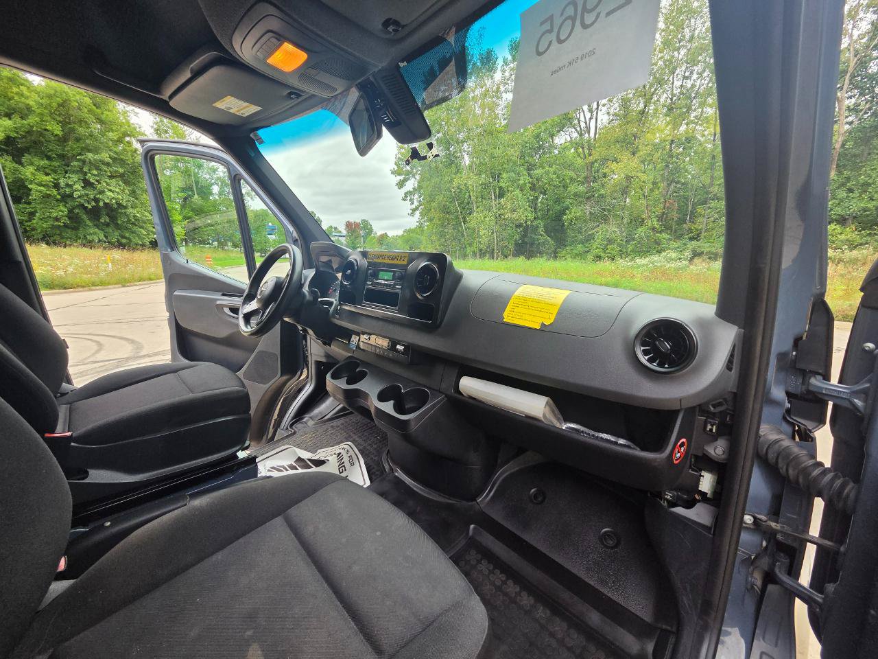 Used 2019 Mercedes-Benz Sprinter 170 image 25
