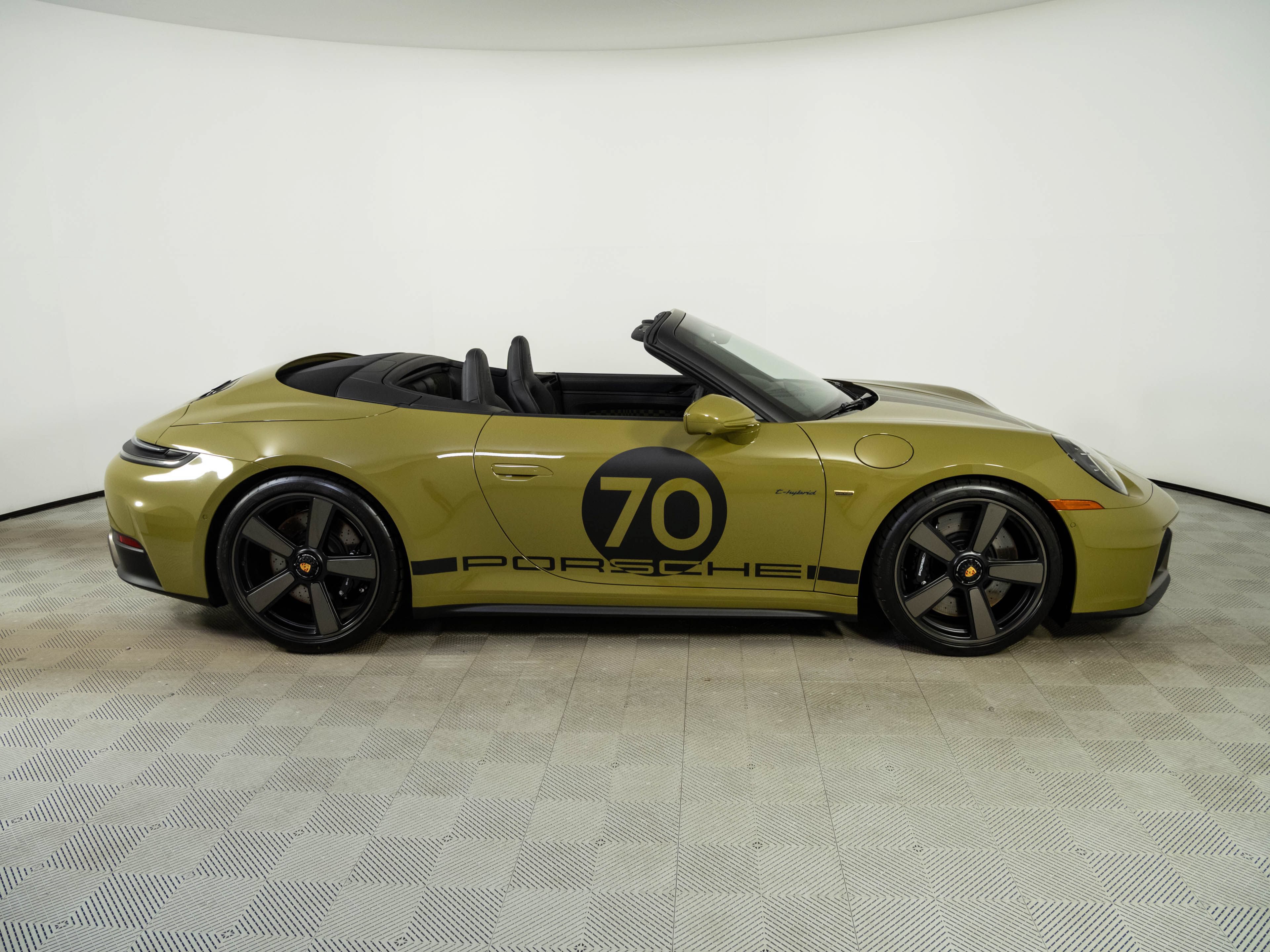 New 2026 Porsche 911 GTS RWD image 23
