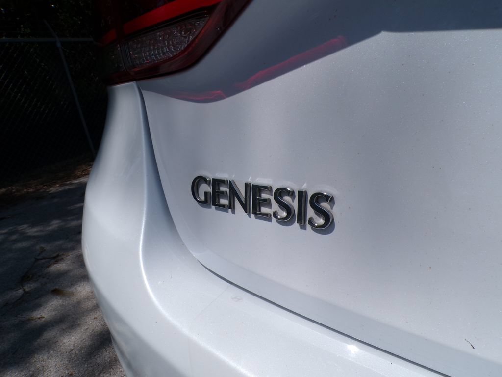 Used 2015 Hyundai Genesis 3.8 w/ Option Group 02 AWD/4WD image 15