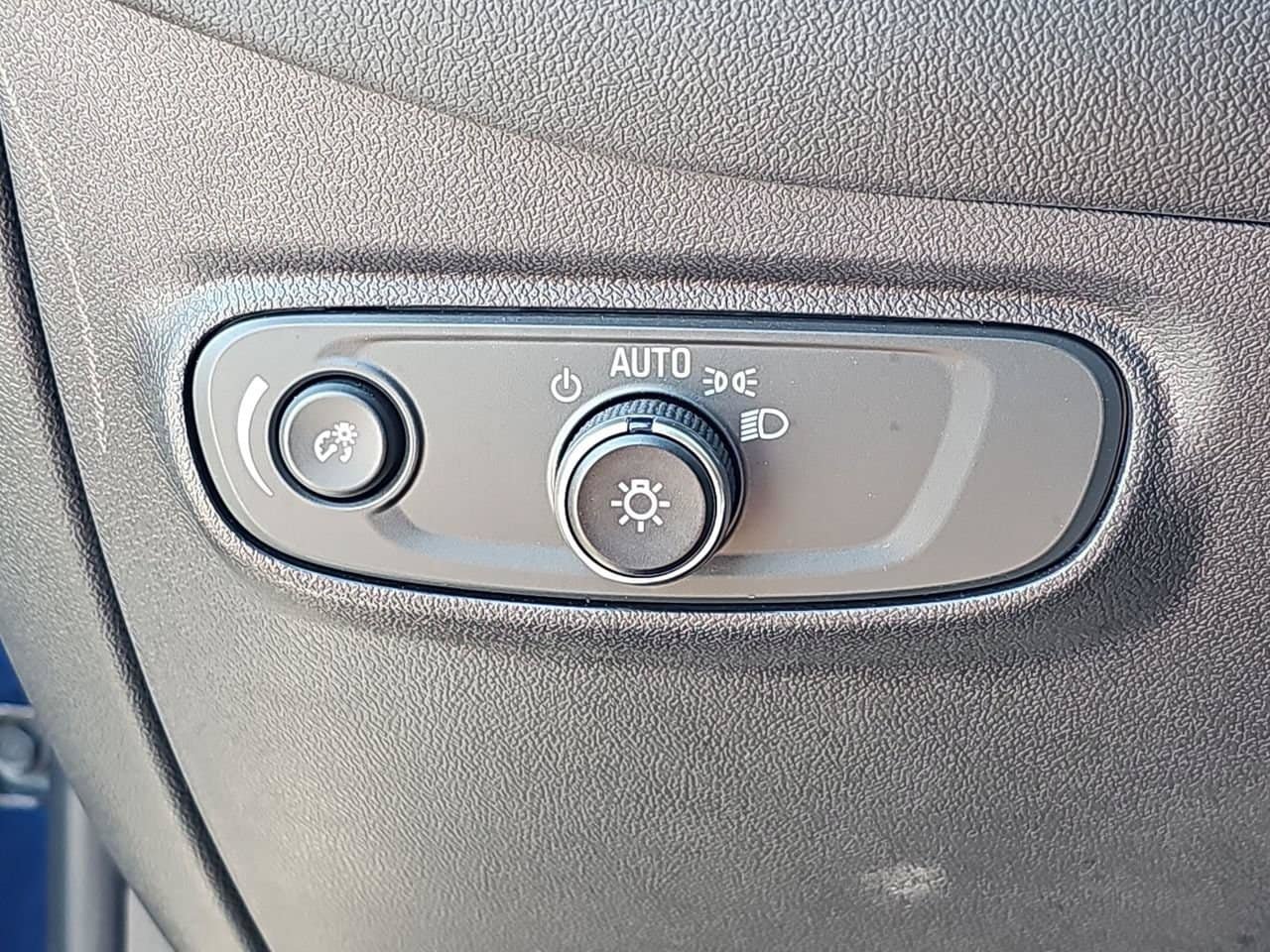 Certified 2023 Chevrolet Equinox LS w/ LS Convenience Package FWD image 30