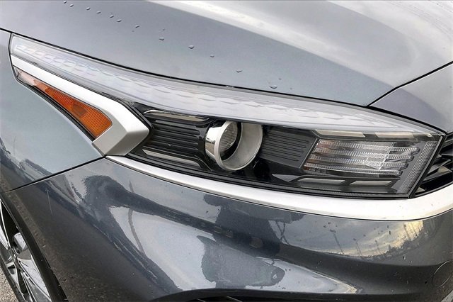 Used 2023 Kia Forte LXS image 28