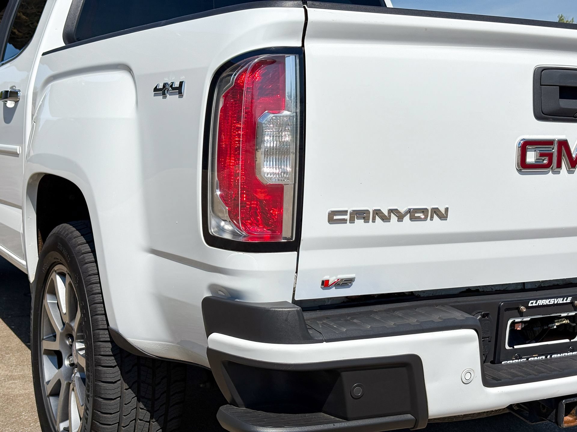 Used 2020 GMC Canyon Denali AWD/4WD image 9