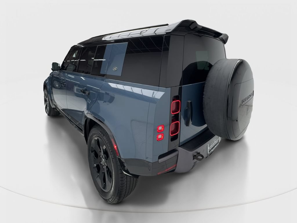Used 2024 Land Rover Defender 110 X-Dynamic SE AWD/4WD image 10