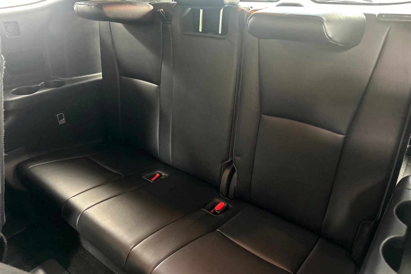 Used 2023 Toyota Highlander XLE image 18
