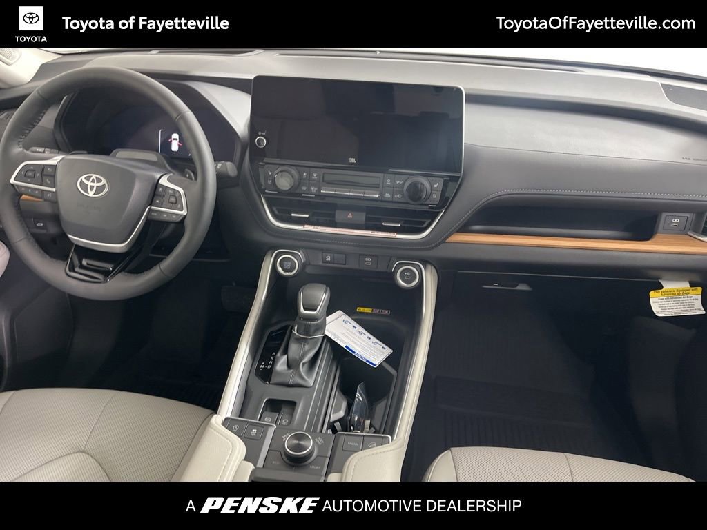 New 2026 Toyota Grand Highlander Platinum image 16