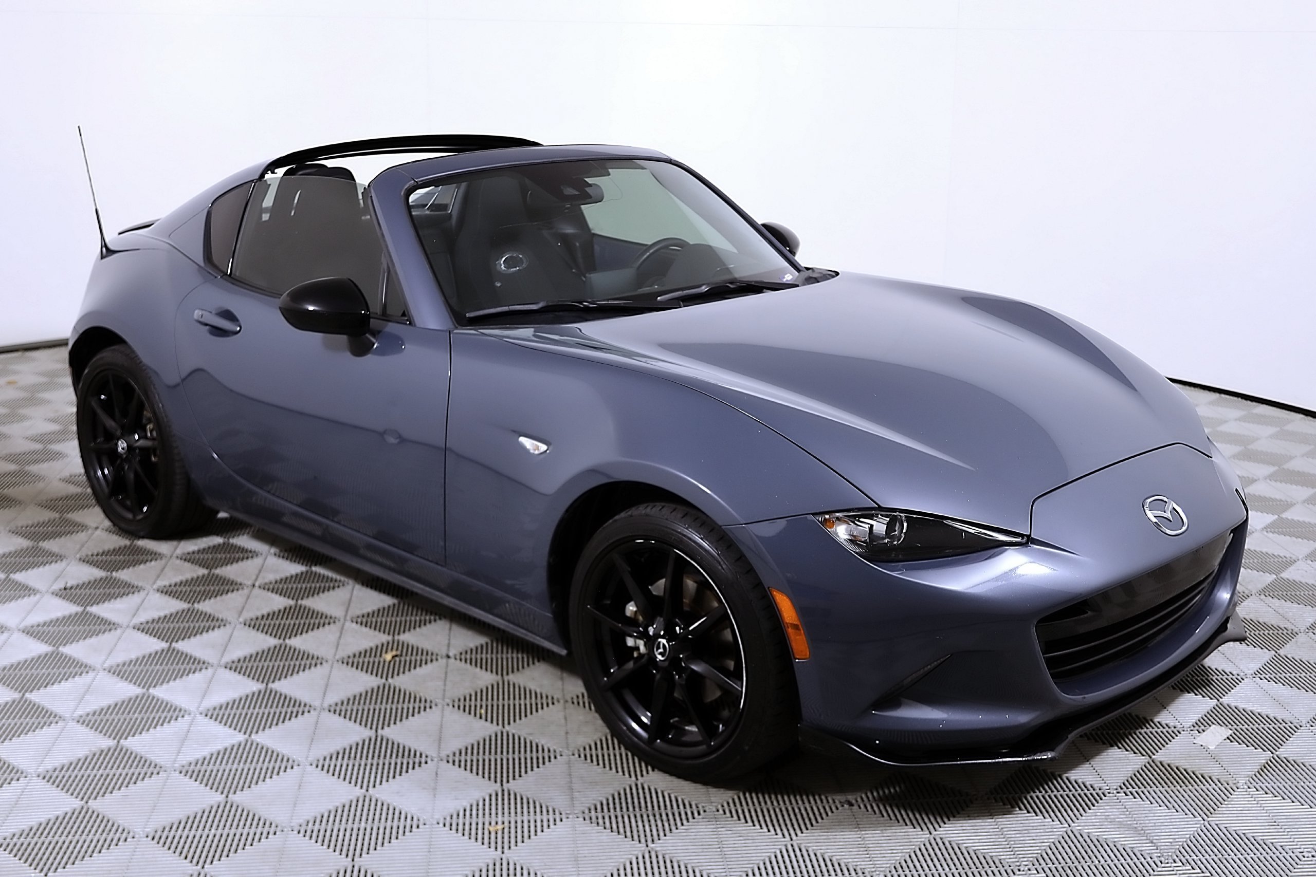 Used 2021 MAZDA MX-5 Miata RF Club RWD image 7