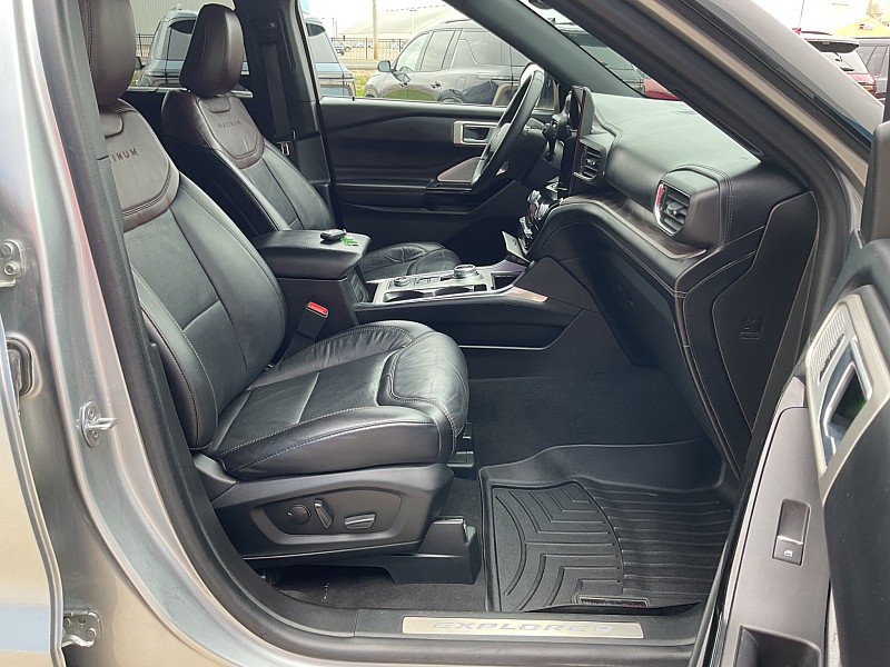 Used 2023 Ford Explorer Platinum w/ Technology Package AWD/4WD image 13