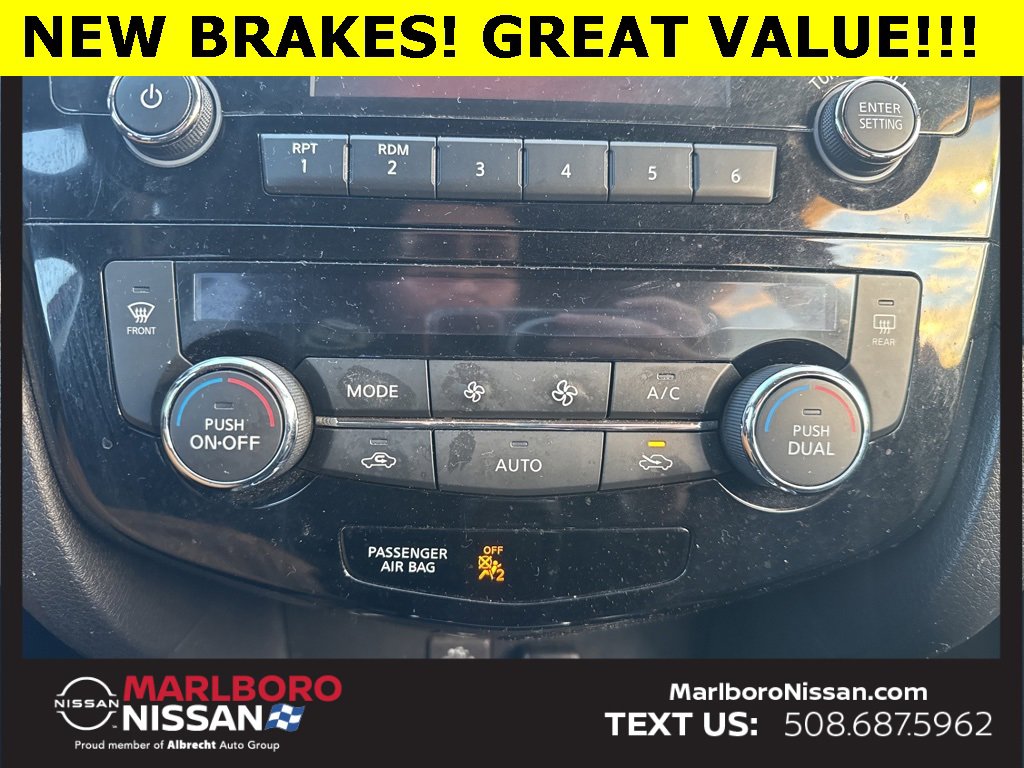 Used 2017 Nissan Rogue SV image 25