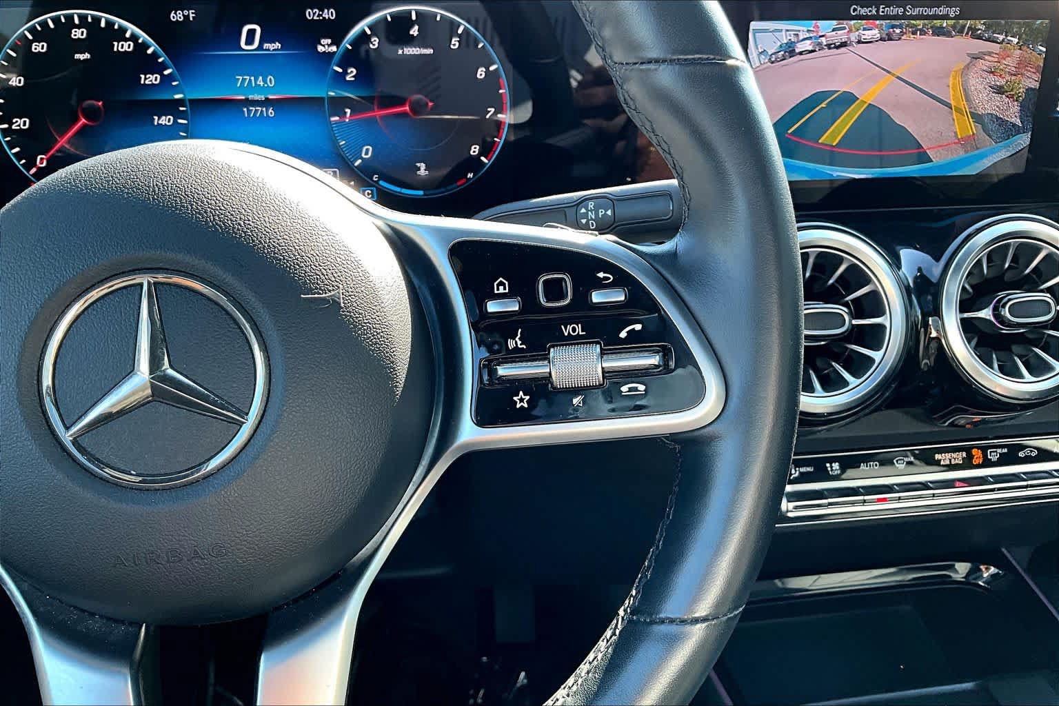 Used 2023 Mercedes-Benz GLB 250 4MATIC image 25