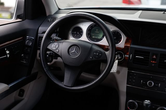 Used 2010 Mercedes-Benz GLK 350 2WD w/ Multimedia Pkg image 32